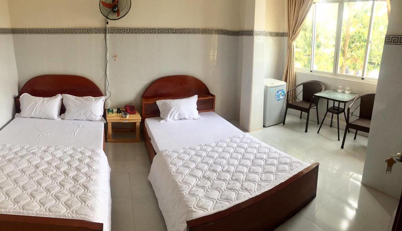 Tan Loc 2 Hotel Ми Тхо Екстериор снимка