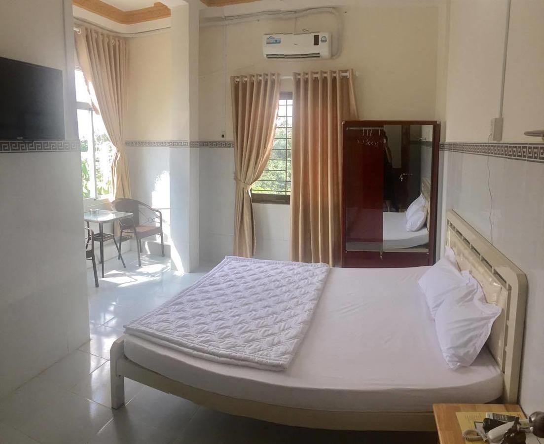 Tan Loc 2 Hotel Ми Тхо Екстериор снимка